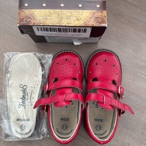 EUC Red Footmates Size 7.5
